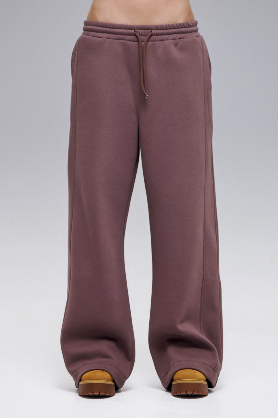 PANTS IN BROWN