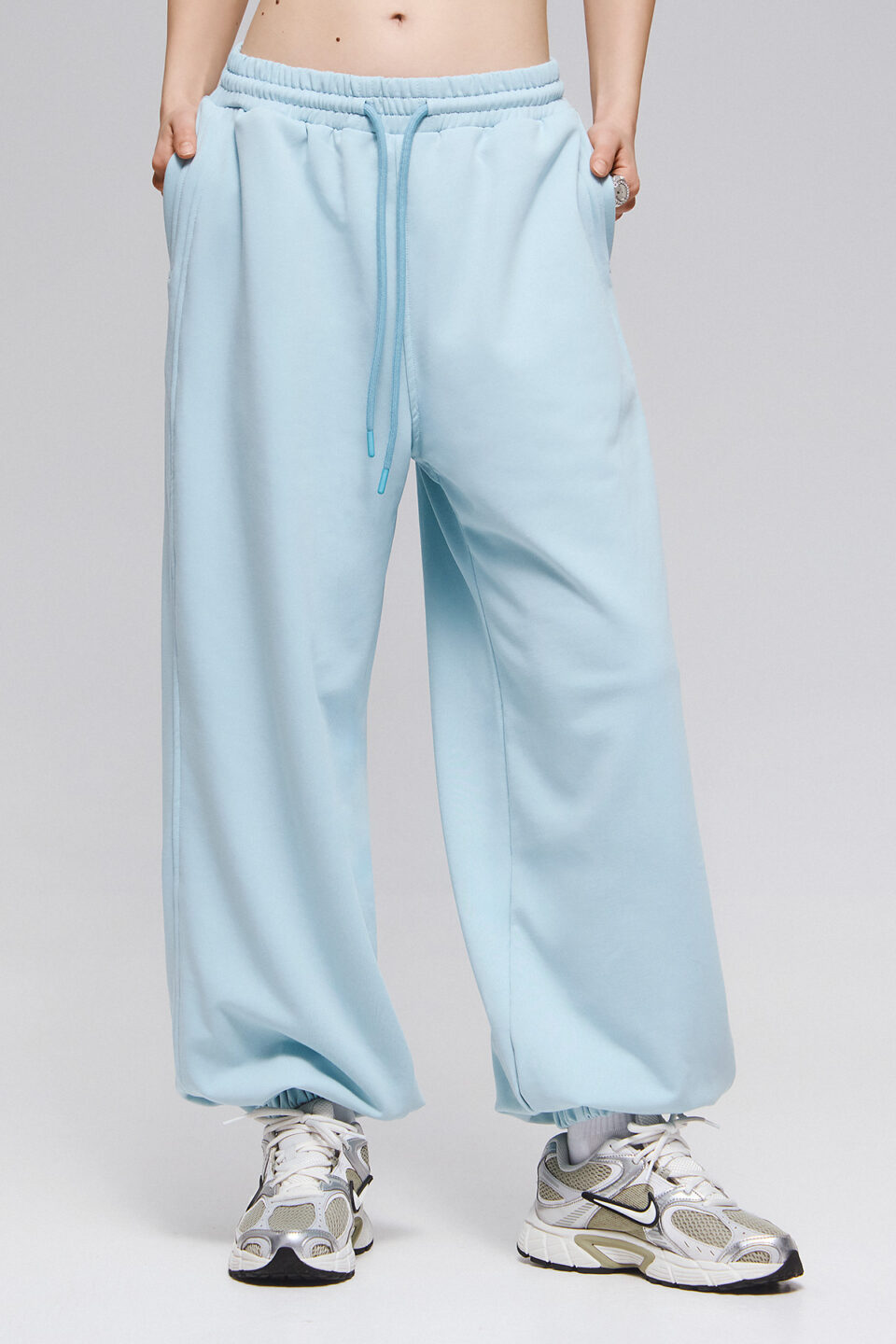 PANTS IN ICY BLUE