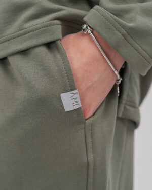 ame15011-scaled