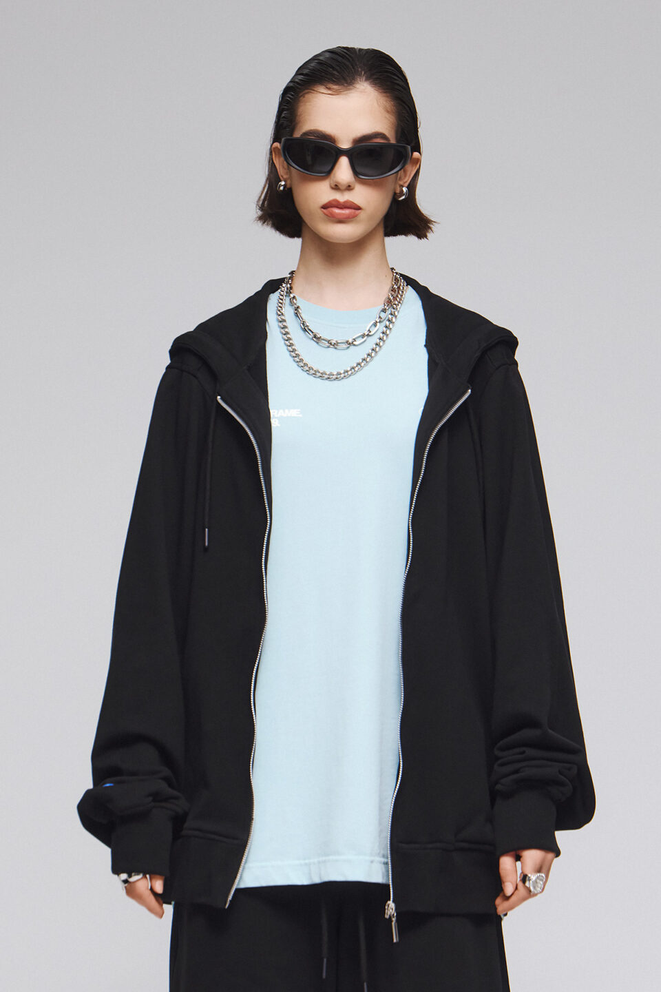 UNISEX OVERSIZED ZIP HOODIE IN BLACK