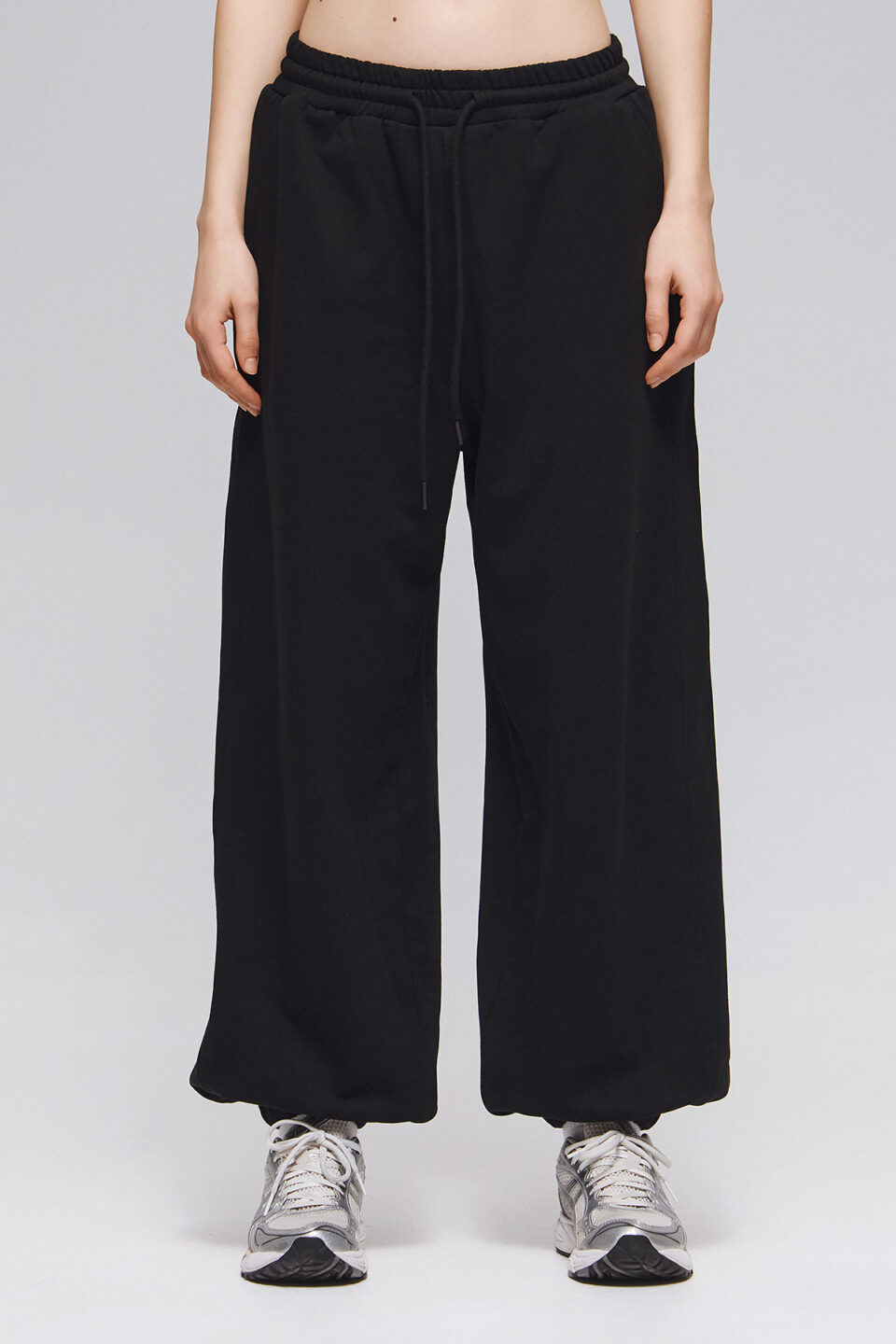 UNISEX PANTS IN BLACK