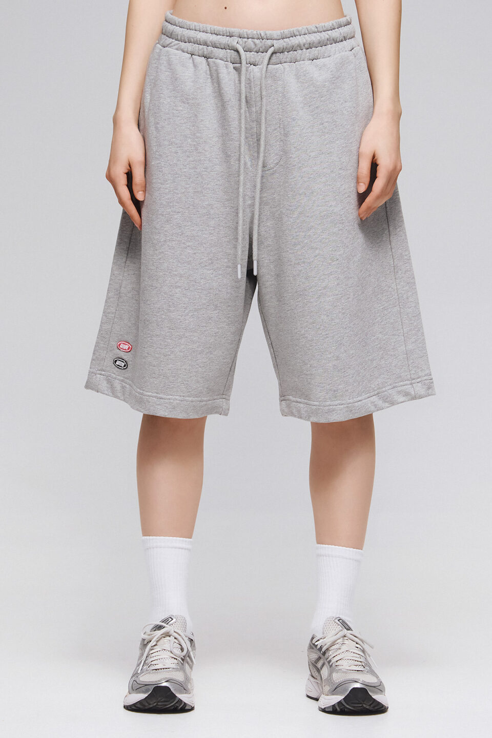 UNISEX SHORTS IN GREY