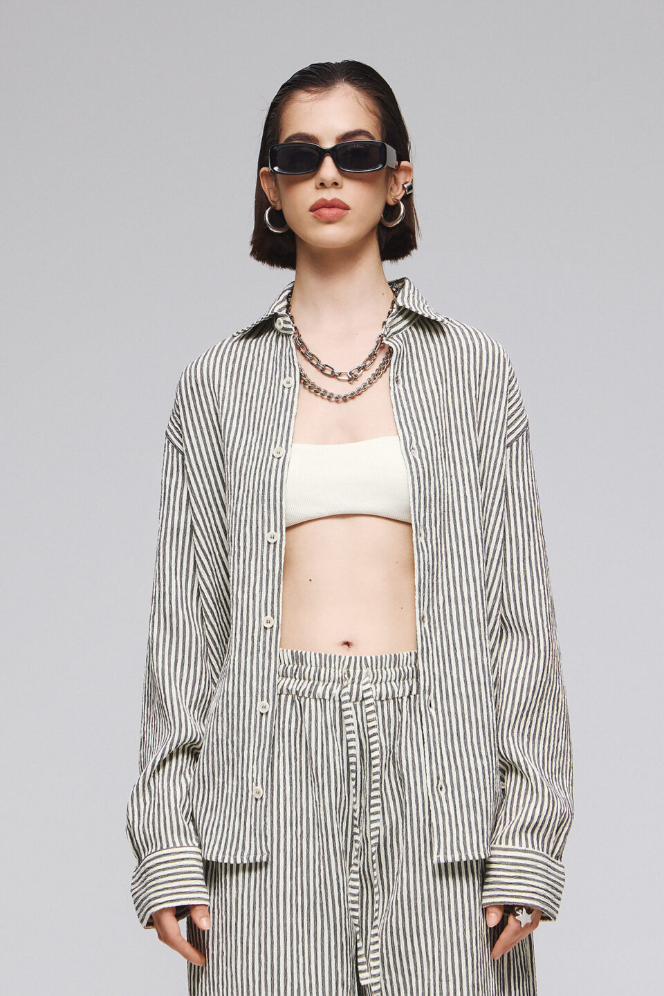 STRIPED SHIRT ON BLACK BASE