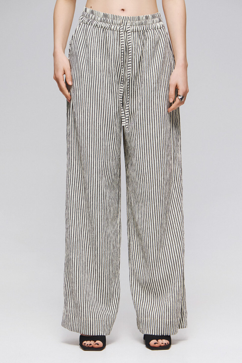 RELAXED FIT STRIPED PANTS ON BLACK BASE